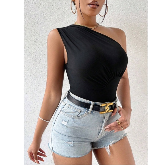 Black Ruched Asymmetrical Slim Fit One Shoulder Top - Picture 8 of 9